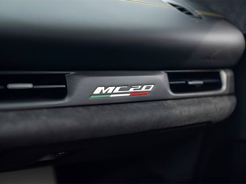 New 2024 Maserati MC20 Cielo image 30