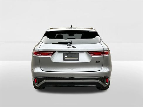 New 2026 Jaguar F-PACE R-Dynamic S image 3