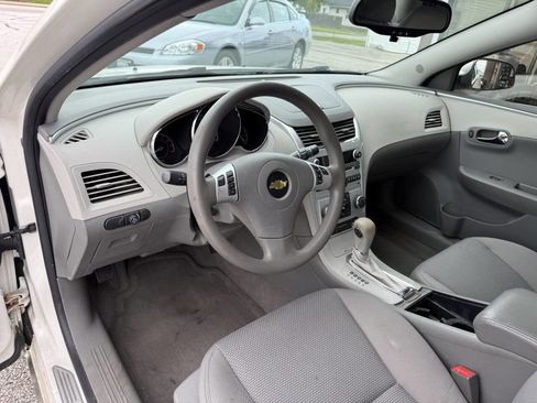 Used 2011 Chevrolet Malibu LT FWD image 14