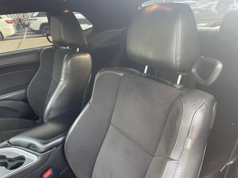 Used 2020 Dodge Challenger R/T w/ Plus Package image 9