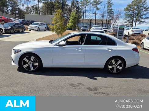 Used 2025 Mercedes-Benz C 300 Sedan image 3