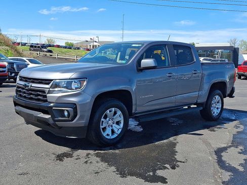 Used 2022 Chevrolet Colorado LT w/ LT Convenience Package AWD/4WD image 3