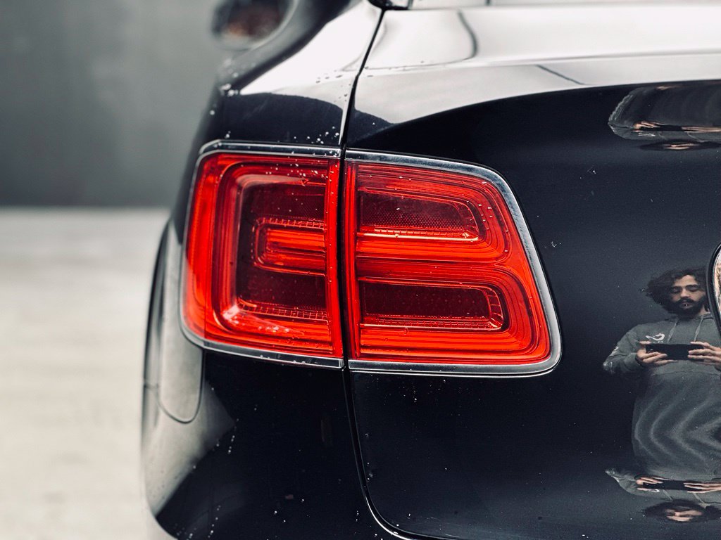Used 2019 Bentley Bentayga AWD/4WD image 14