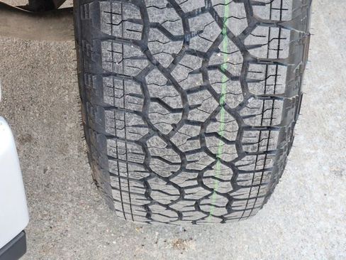 Used 2022 GMC Sierra 1500 AT4 w/ AT4 Premium Package image 18