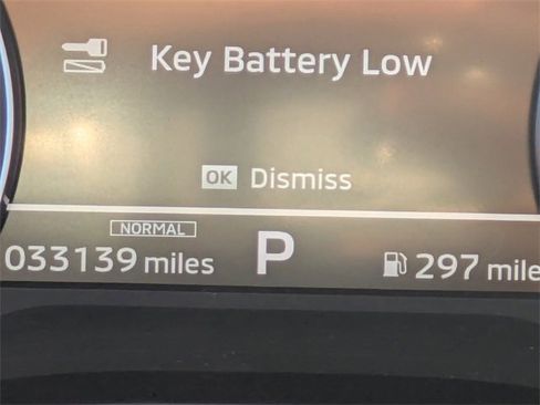 Used 2023 Mitsubishi Outlander SE image 35