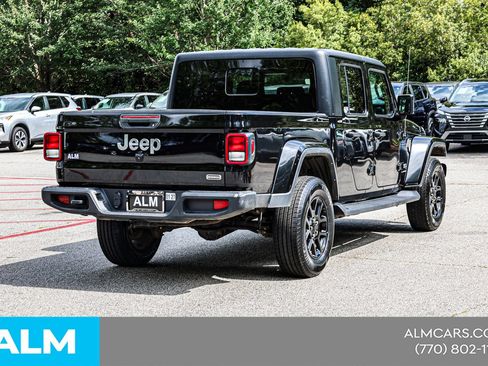 Used 2023 Jeep Gladiator Overland AWD/4WD image 6