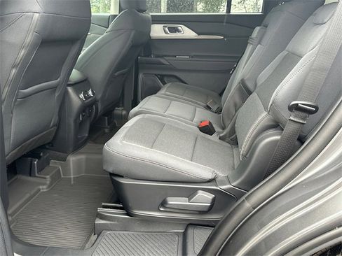 New 2025 Ford Explorer Active image 21