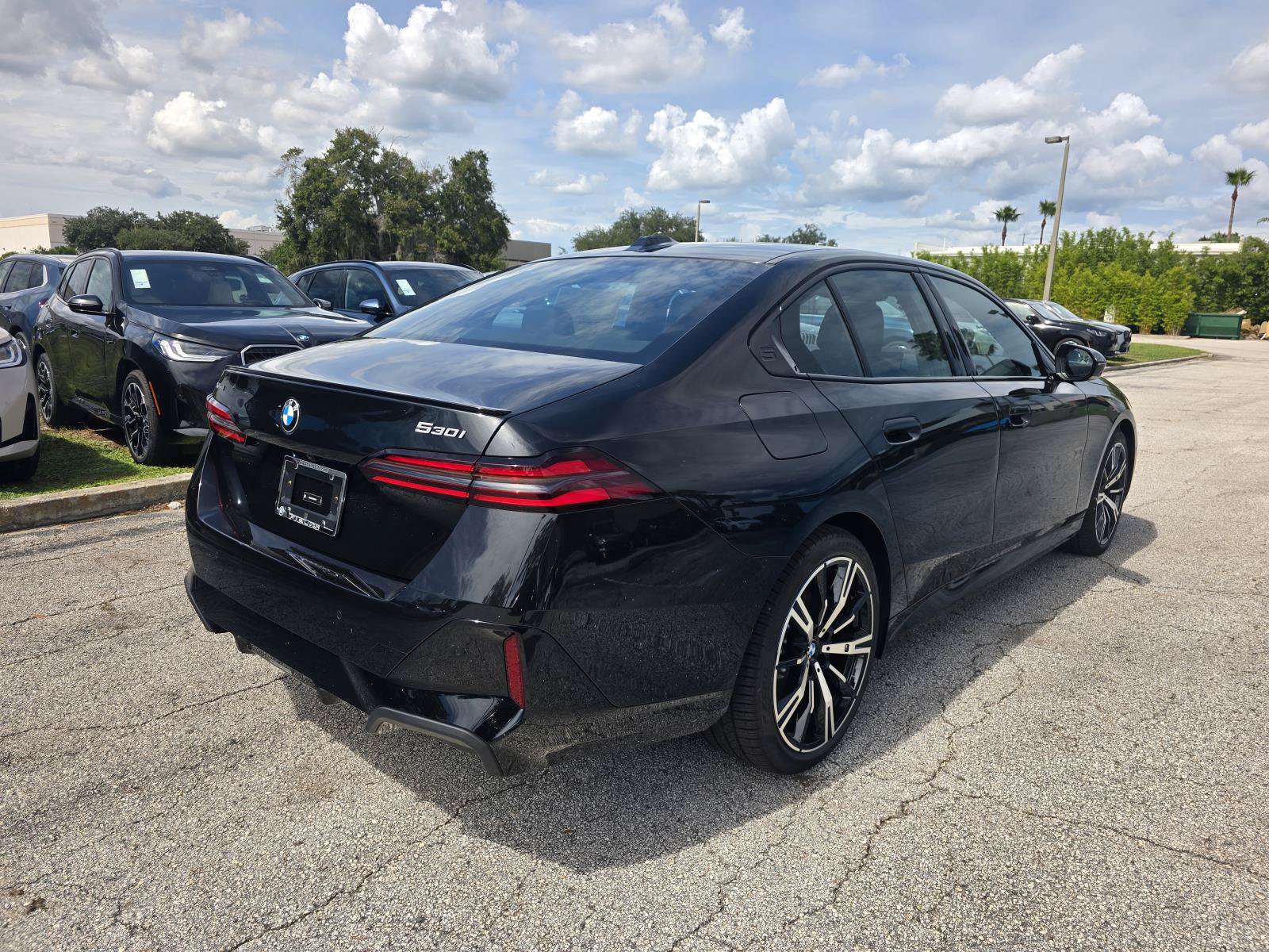 New 2027 BMW 530i xDrive w/ M Sport Package AWD/4WD image 14