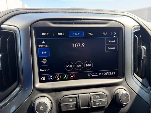 Used 2022 Chevrolet Silverado 2500 LTZ AWD/4WD image 23