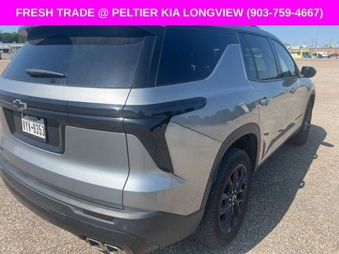 Used 2025 Chevrolet Traverse LT w/ Midnight/Sport Edition FWD image 6