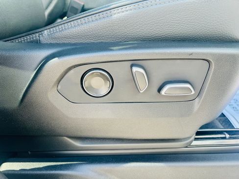 Used 2023 GMC Yukon Denali image 46