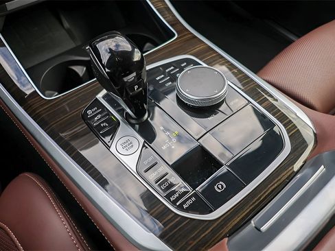 Used 2023 BMW X5 sDrive40i w/ Premium Package image 17