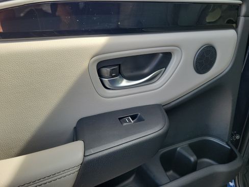 Certified 2023 Honda Pilot EX-L image 11