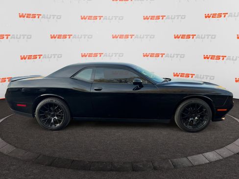 Used 2019 Dodge Challenger SXT w/ Blacktop Package image 6