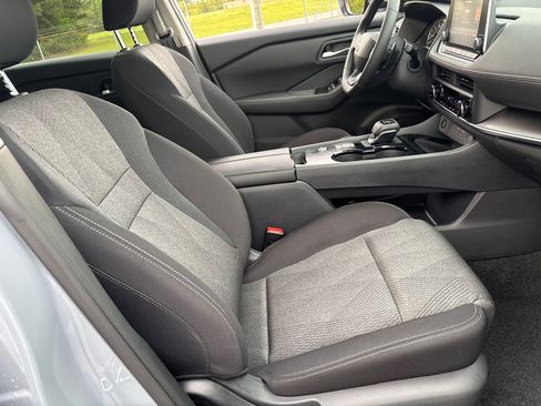 New 2026 Nissan Rogue SV FWD image 33
