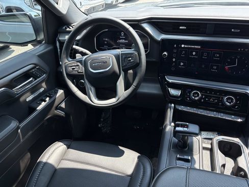 Used 2024 GMC Sierra 1500 Denali w/ Denali Reserve Package AWD/4WD image 28