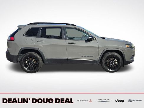 Used 2023 Jeep Cherokee Altitude Lux image 7