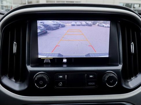 Used 2020 GMC Canyon SLE image 12