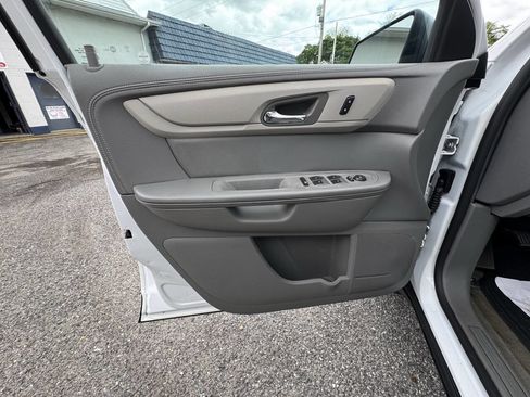 Used 2017 Chevrolet Traverse LS image 42