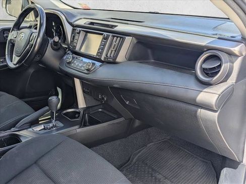 Used 2018 Toyota RAV4 XLE AWD/4WD image 22