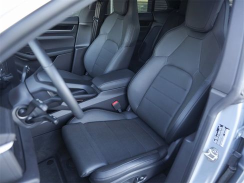 New 2025 Porsche Macan 4S Electric image 5