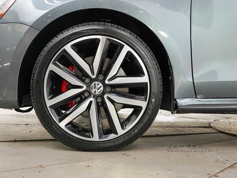 Used 2014 Volkswagen Jetta GLI Autobahn FWD image 22