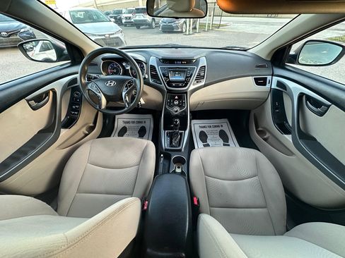 Used 2016 Hyundai Elantra SE w/ Option Group 02 image 3