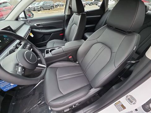 New 2026 Hyundai Sonata Limited FWD image 24