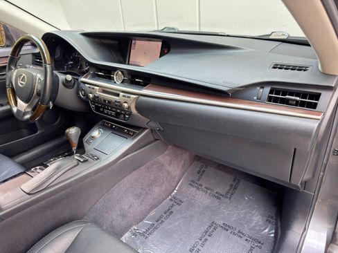 Used 2013 Lexus ES 350 w/ Luxury Pkg FWD image 14
