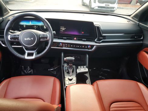 Used 2024 Kia Sportage SX FWD image 12