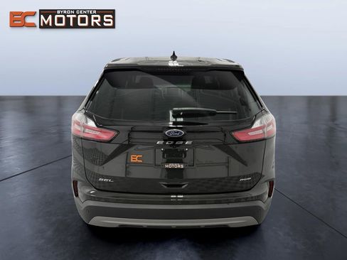 Used 2023 Ford Edge SEL w/ Convenience Package image 5