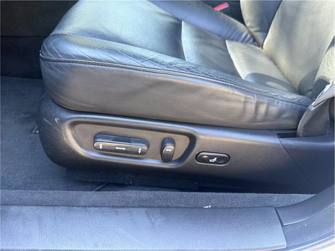 Used 2005 Acura RL AWD/4WD image 12