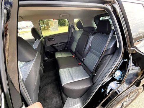 Certified 2023 Nissan Rogue SV image 15