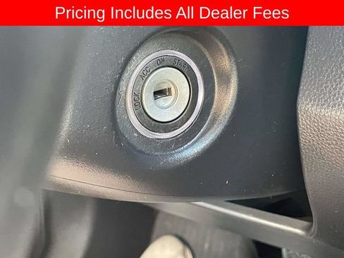 Used 2022 Toyota RAV4 LE FWD image 29
