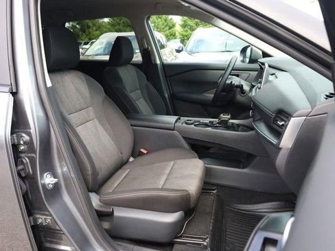 Certified 2025 Nissan Rogue SV AWD/4WD image 24
