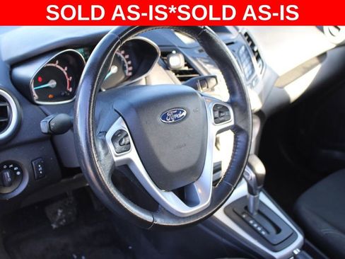 Used 2015 Ford Fiesta SE image 16