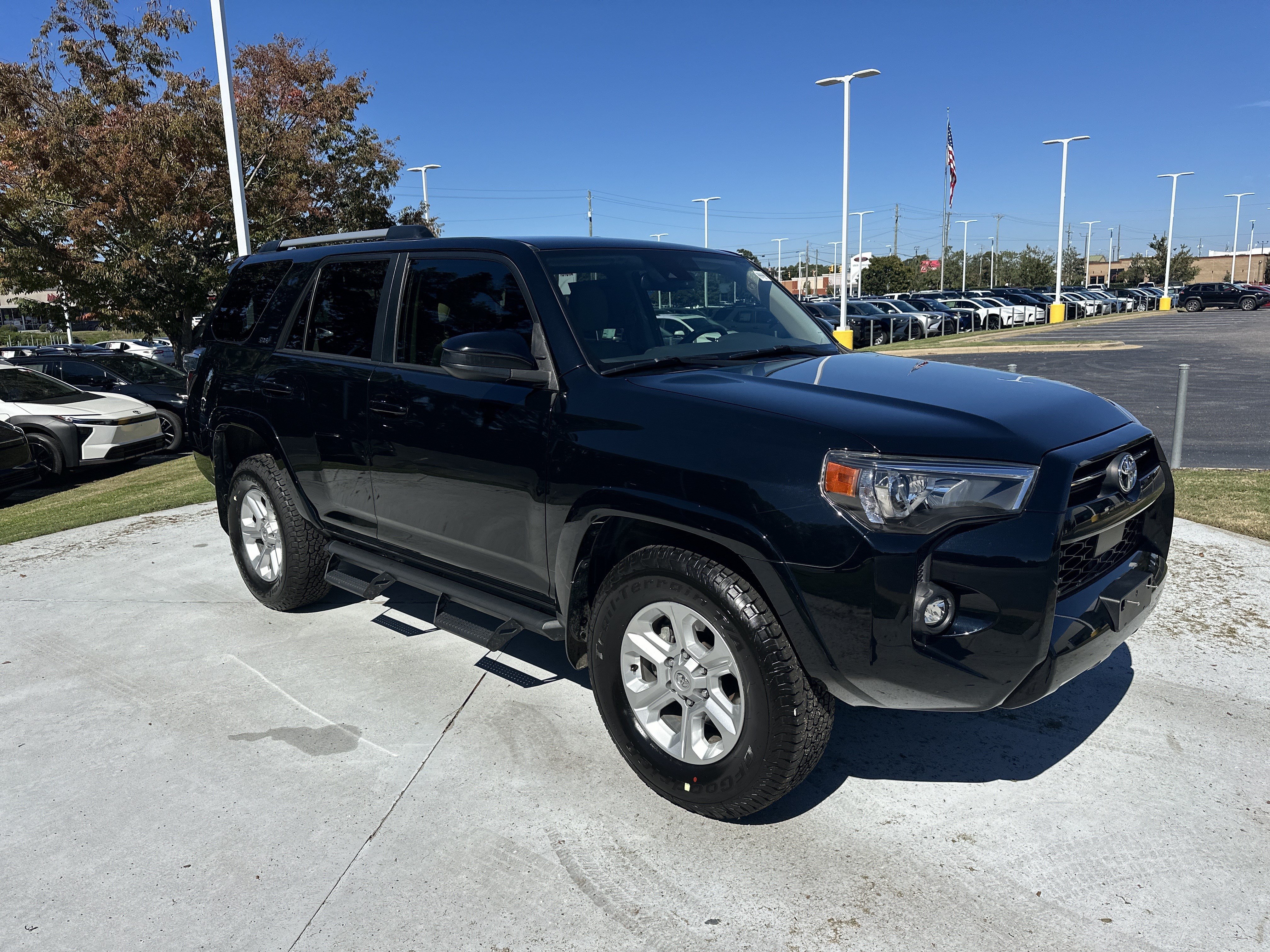 Used 2022 Toyota 4Runner SR5 RWD image 2