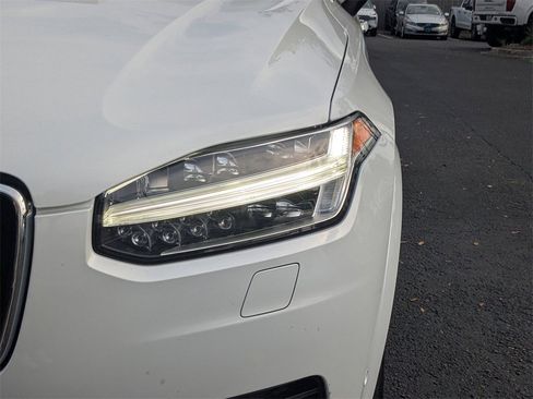 Used 2018 Volvo XC90 T6 Momentum w/ Convenience Package image 12
