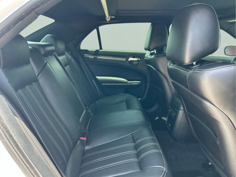 Certified 2018 Chrysler 300 S w/ 300S Premium Group AWD/4WD image 11