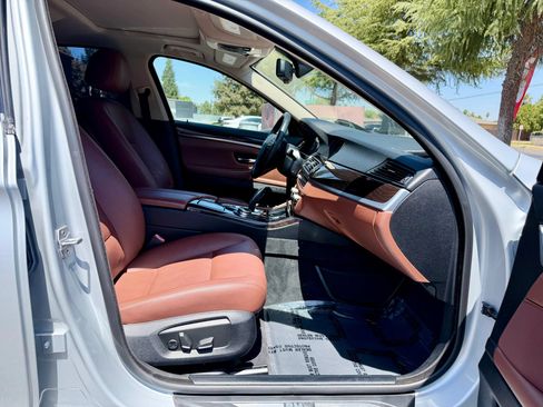 Used 2014 BMW 528i Sedan RWD image 11