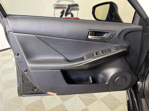 Used 2023 Lexus IS 350 F Sport image 12