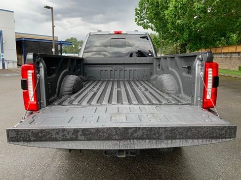 Certified 2023 Ford F250 XL w/ STX Appearance Package AWD/4WD image 6