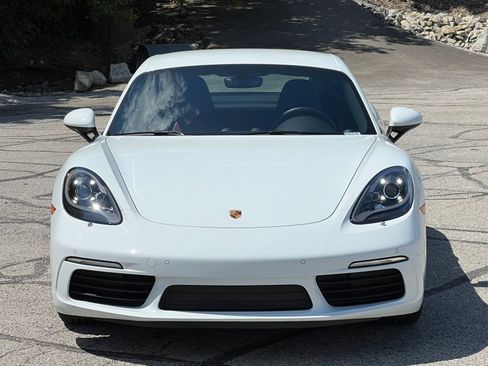 Certified 2024 Porsche 718 Cayman RWD image 7