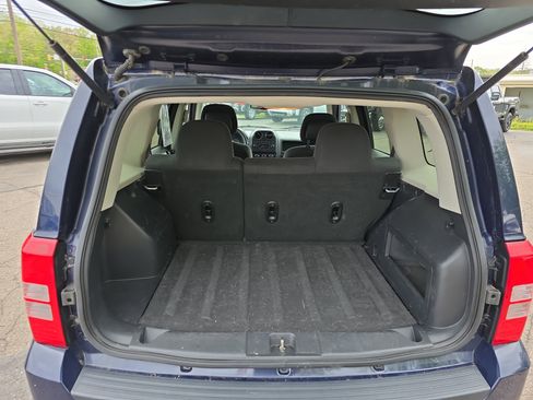 Used 2016 Jeep Patriot Sport w/ Power Value Group FWD image 5