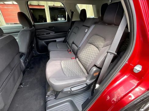 Used 2023 Nissan Pathfinder SV AWD/4WD image 25