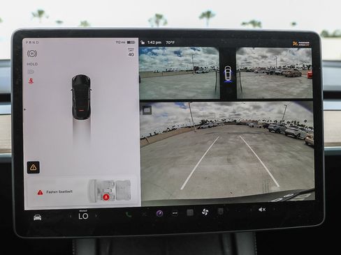 Used 2024 Tesla Model Y Long Range AWD/4WD image 23