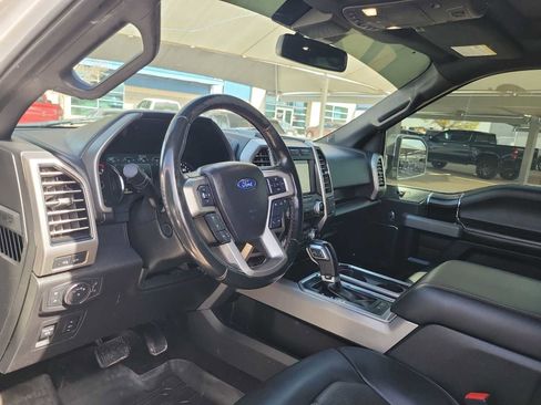 Used 2019 Ford F150 Platinum w/ Equipment Group 701A Luxury image 2