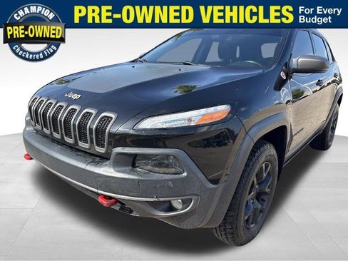 Used 2018 Jeep Cherokee Trailhawk w/ Comfort/Convenience Group AWD/4WD image 1