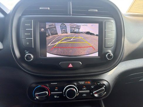 Used 2024 Kia Soul LX w/ Option Group 015 FWD image 14