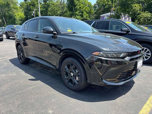 Used 2024 Dodge Hornet R/T Plus w/ R/T Blacktop Package AWD/4WD image 3